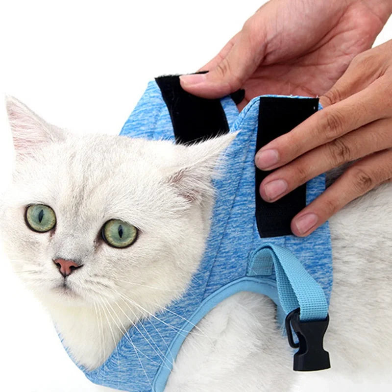 Escape-Proof Adventure: Adjustable Cat Harness for Safe and Breathable Walks