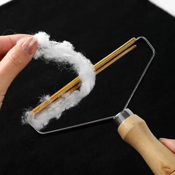 Effortless Fur Cleanup: Portable Pet Hair Remover Brush