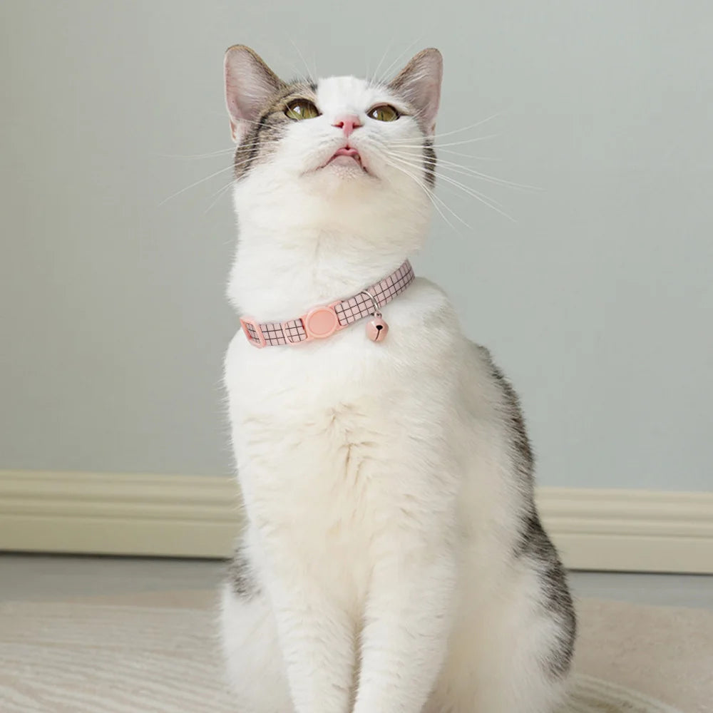 Quick-Release Charm: Soft Nylon Cat Collar with Bell