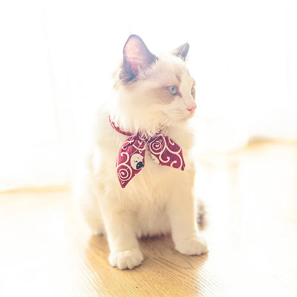 BowCharm Cat Collar: Bowtie Elegance for Cats and Small Dogs