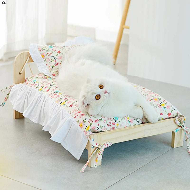 RegalRest WoodHaven: Solid Wood Princess Bed for Cats and Dogs